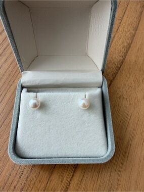 Freshwater Pearl Stud Earrings 7mm High Luster Round Look Budget Friendly